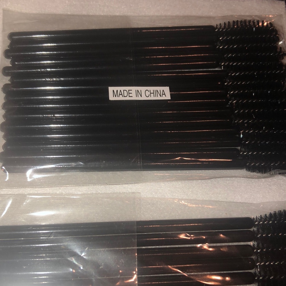 MARY KAY 2/15 pack of mascara brushes